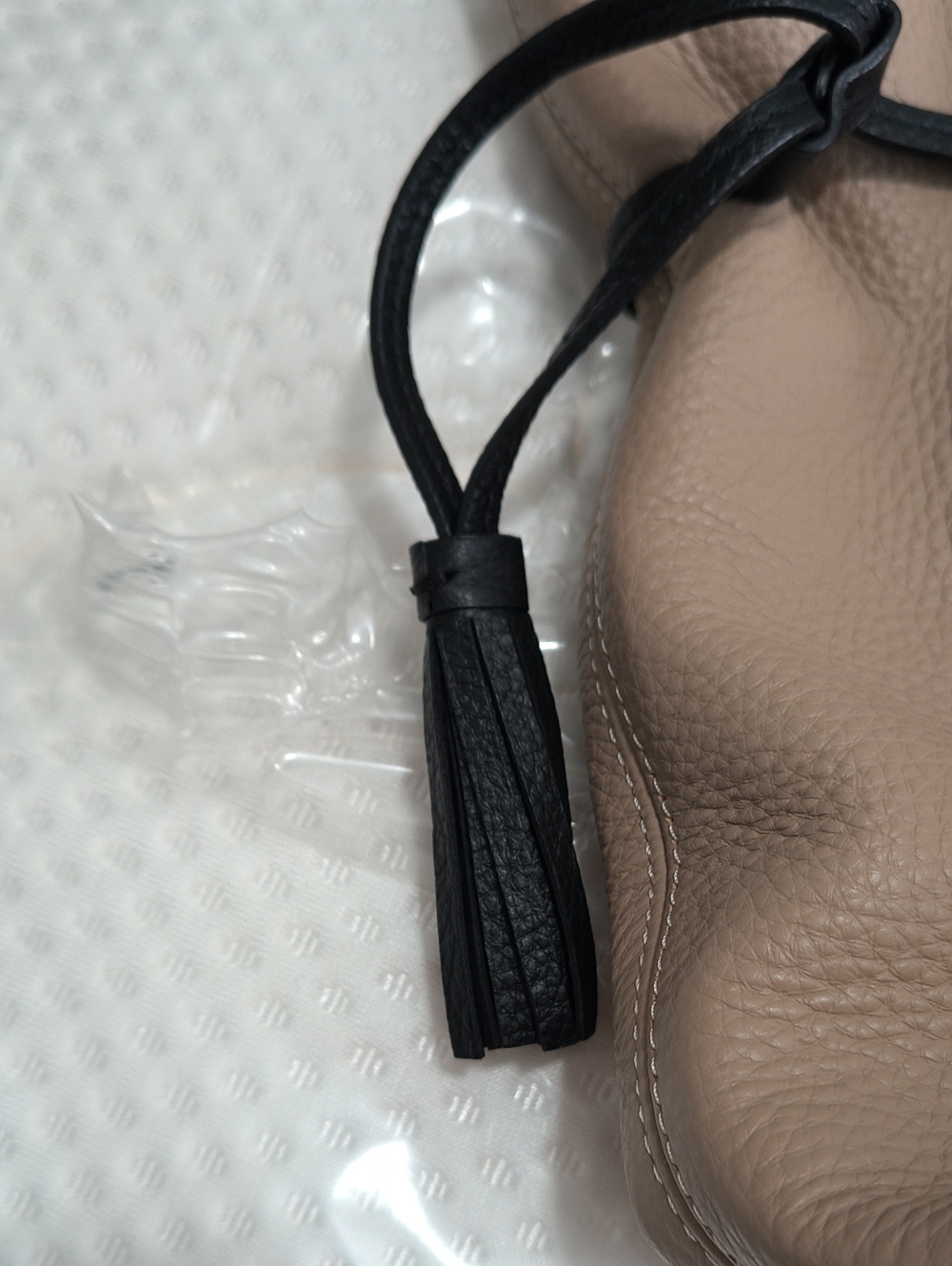 Coach Andy Shoulder Bag EUC - Picture 4 of 10
